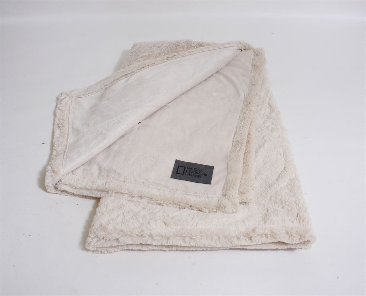 Picture of Kanata Blanket Co. Kanata Velvafur Throw